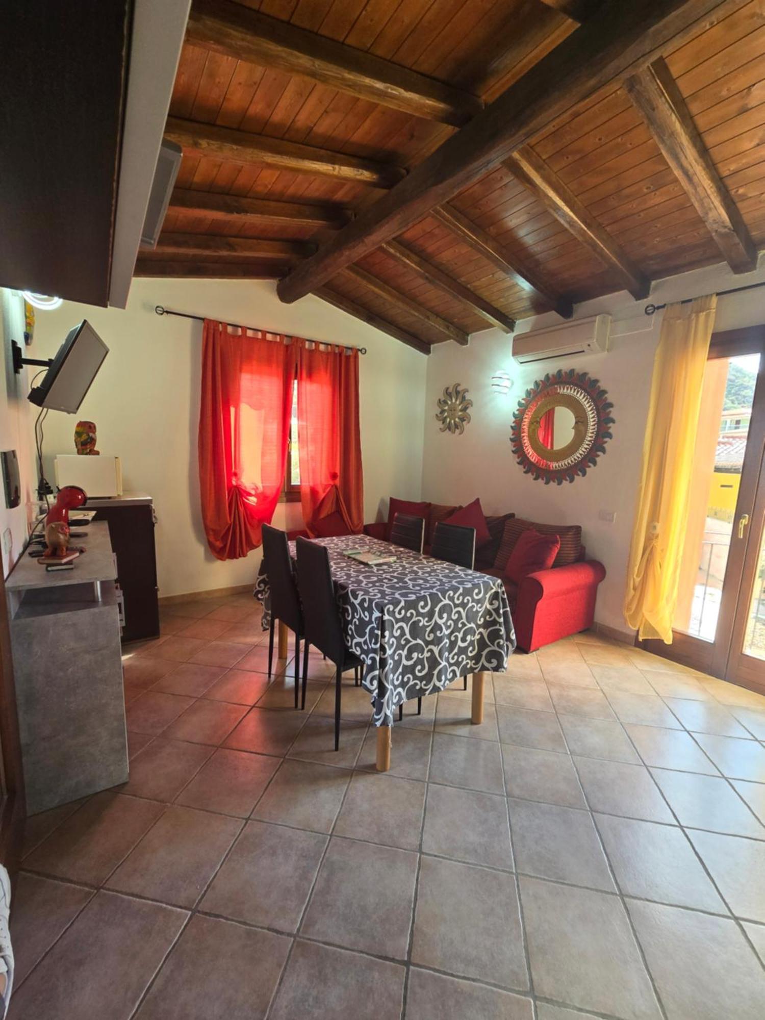 Trilocale Climatizzato L'Oleandro Tanaunella Buitenkant foto