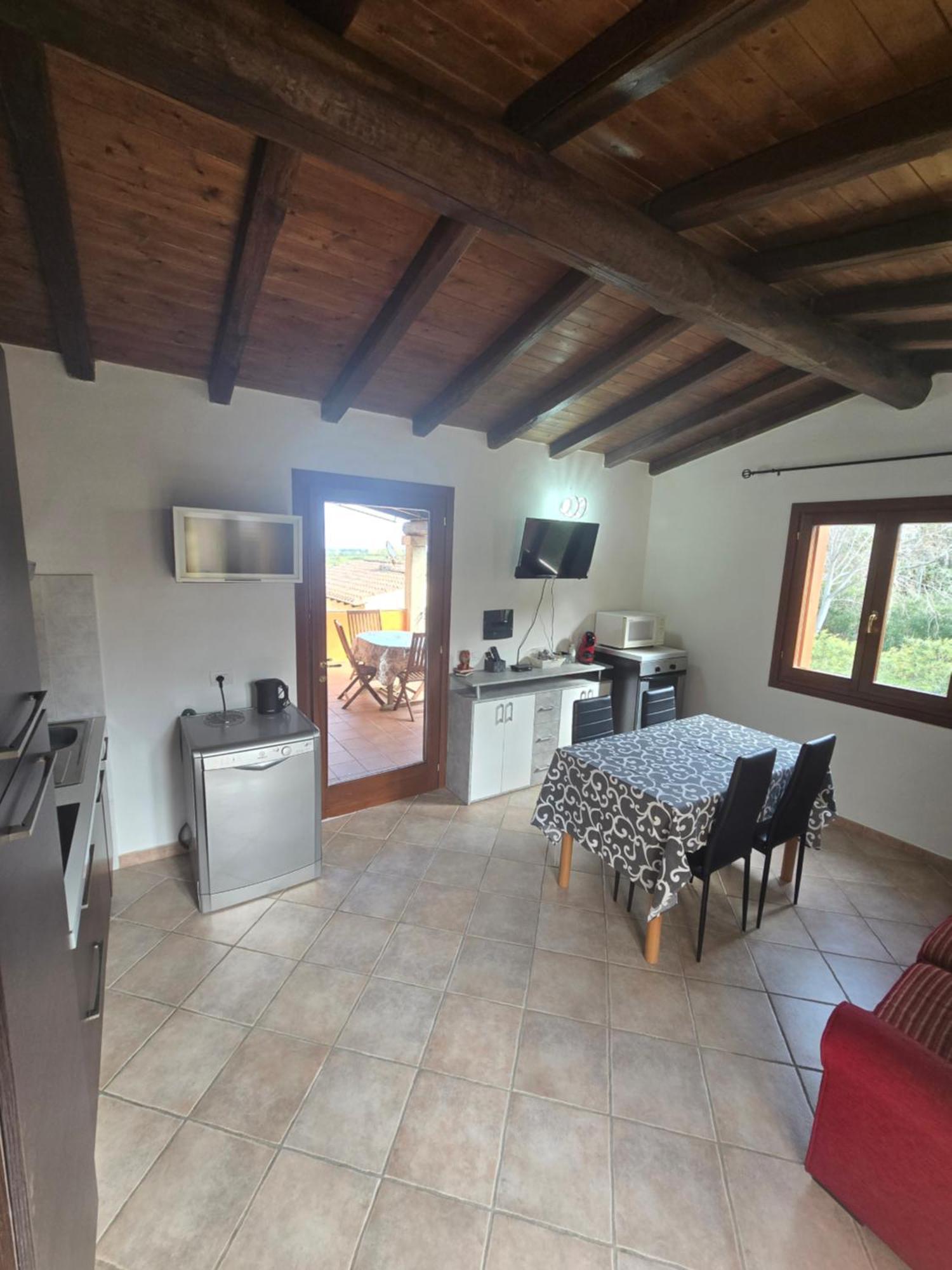 Trilocale Climatizzato L'Oleandro Tanaunella Buitenkant foto